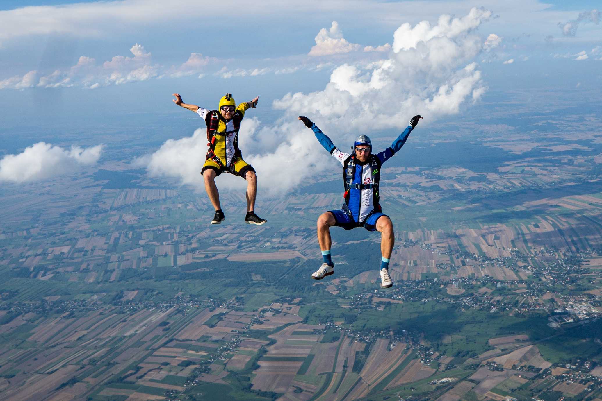 People skydiving